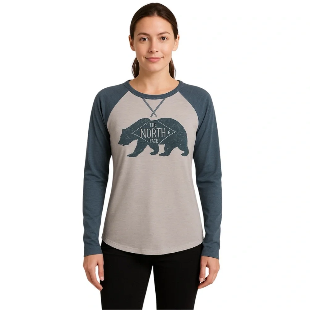 The North Face The Cali Bear Graphic Raglan Long Sleeve Tee Men’s Size Small